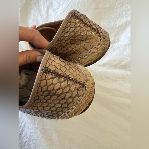 AERIN | Women’s SZ 9 | Nealson Snake Sneakers Taupe Espadrilles. - Picture 3 of 9